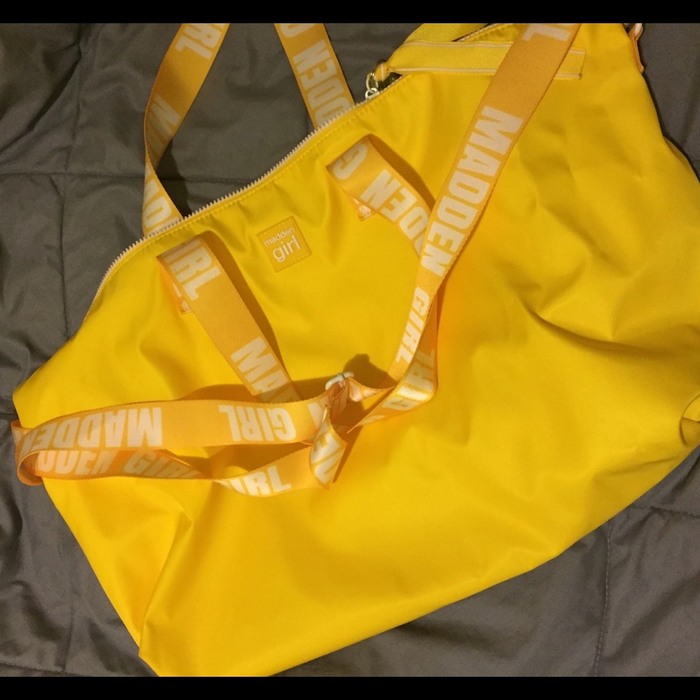 MADDEN GIRL Duffel Bag With Chain.
